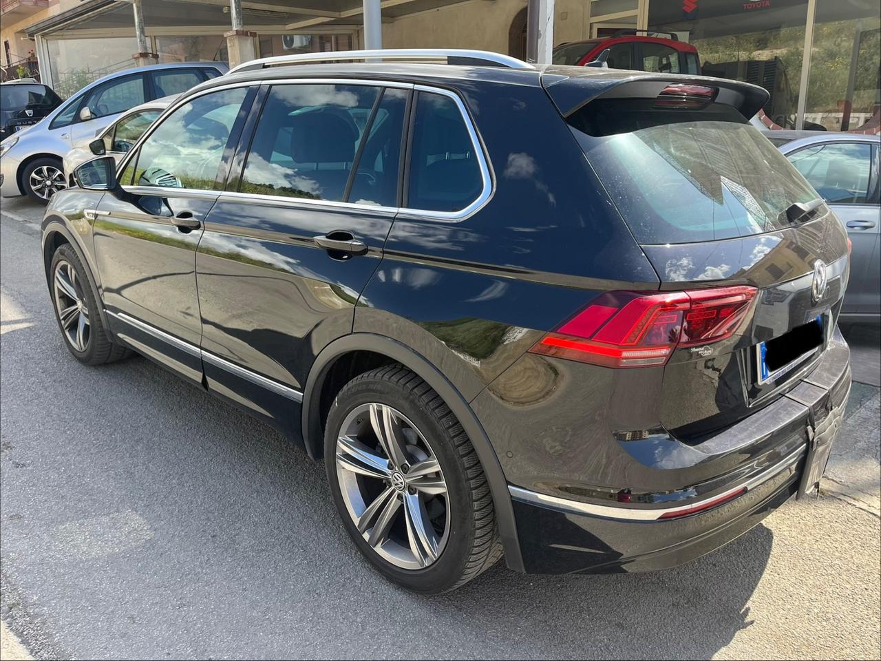 Volkswagen Tiguan 2.0 TDI SCR DSG 4MOTION Sport BMT
