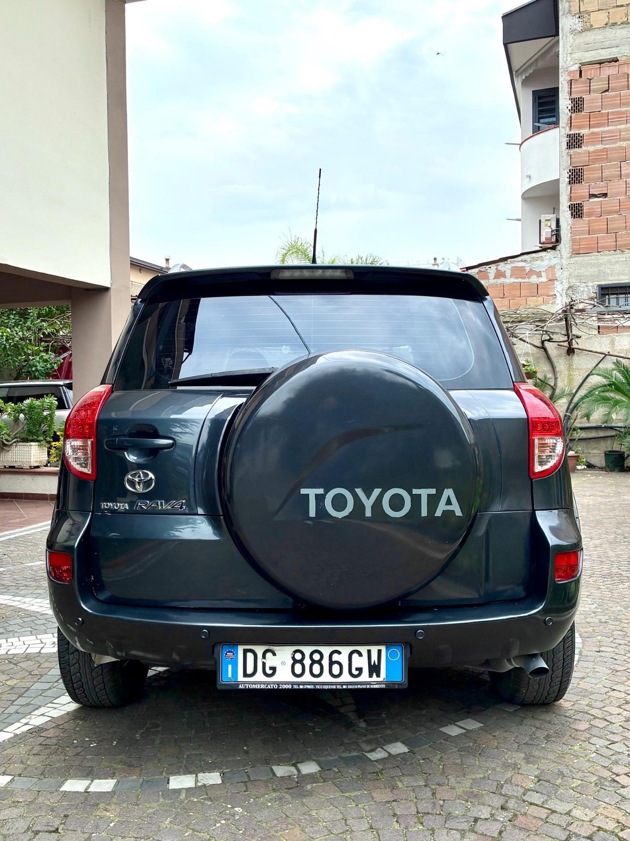 Toyota RAV 4 RAV4 2.2 D-4D 177 CV Luxury