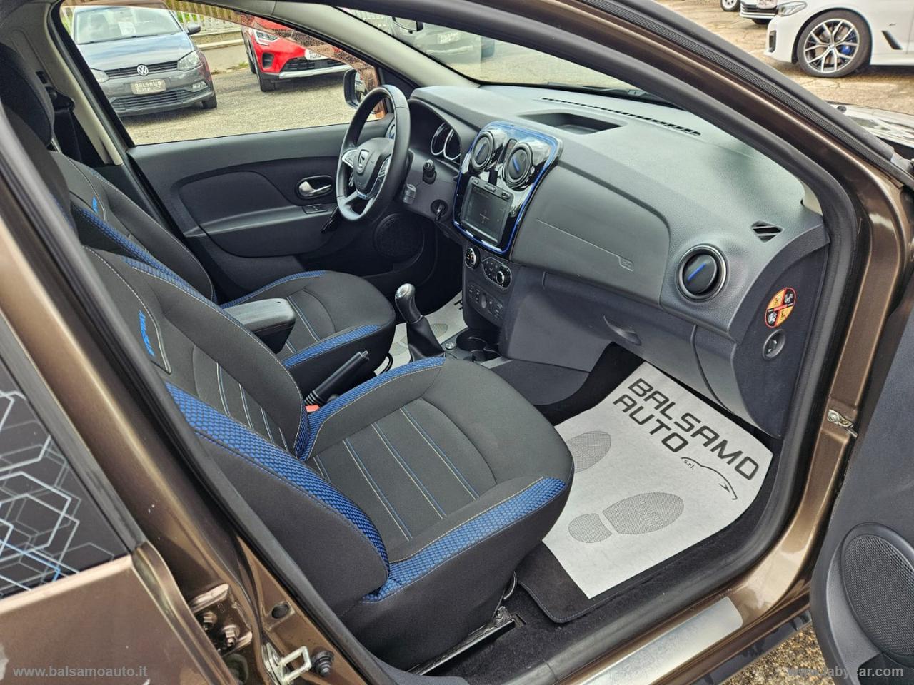 DACIA SanderoStepway1.0TCe100 ECO-G 15th Anniv