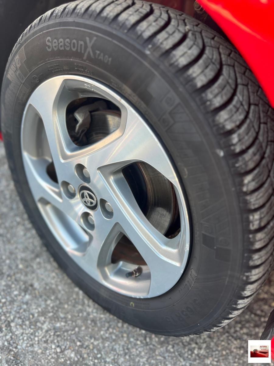 TOYOTA - Yaris - 1.5 Hybrid 5p. Trend "Red Edition"