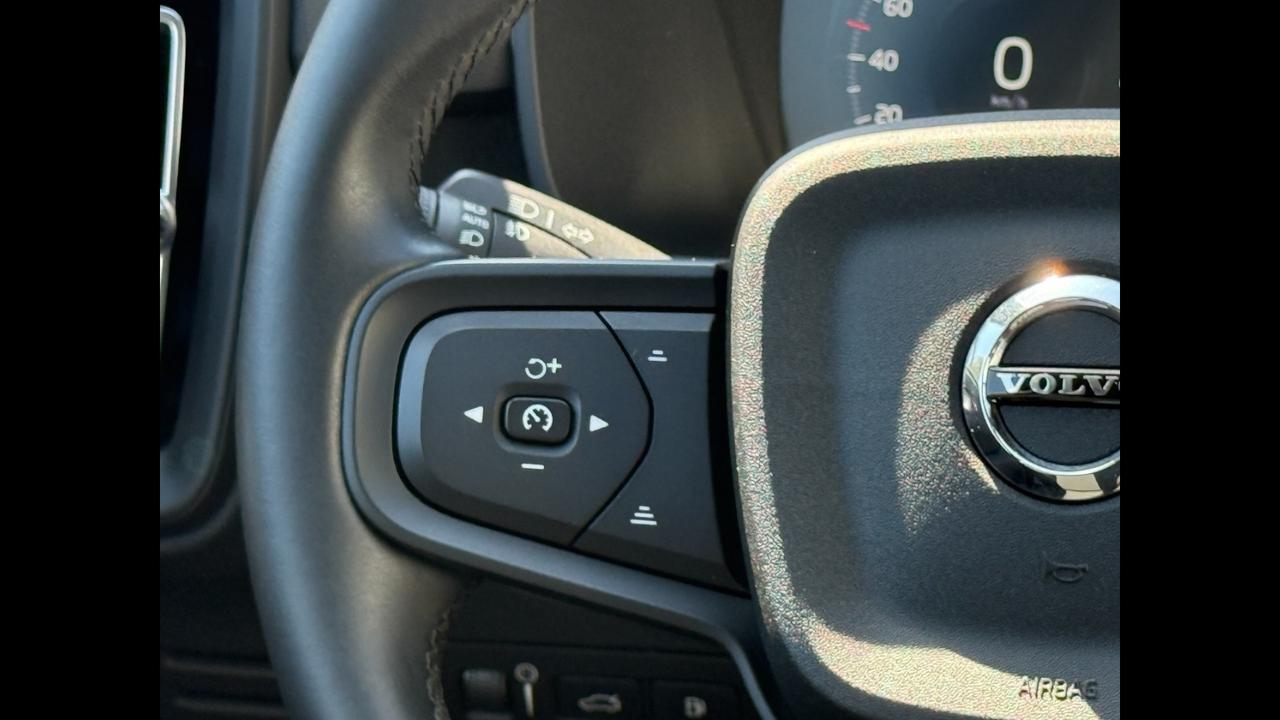 VOLVO XC40 2023 - XC40 1.5 t4 recharge phev Essential auto