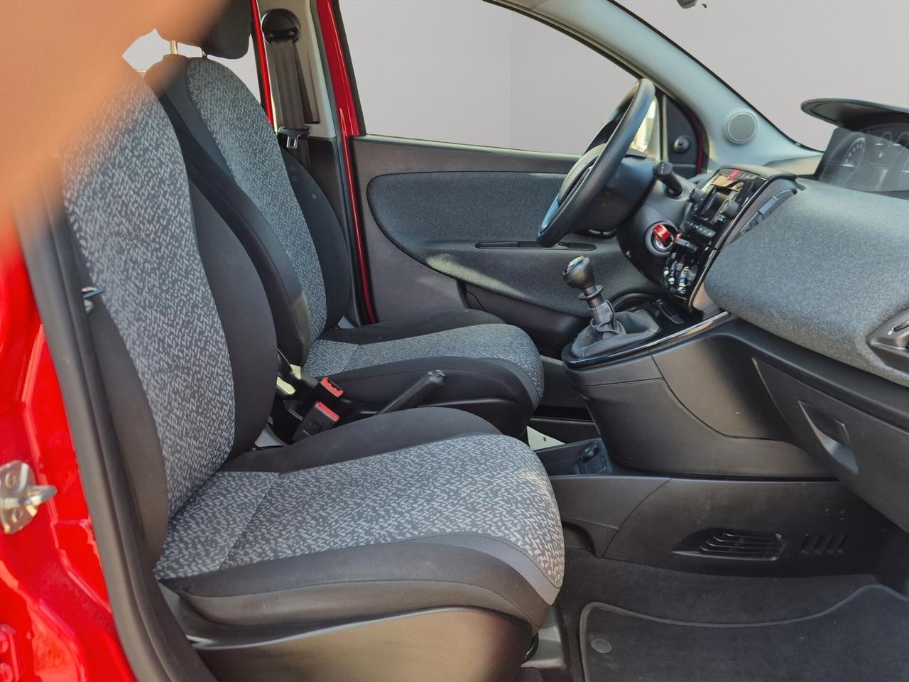 Lancia Ypsilon 1.2 69 CV 5 porte GPL Gold Plus