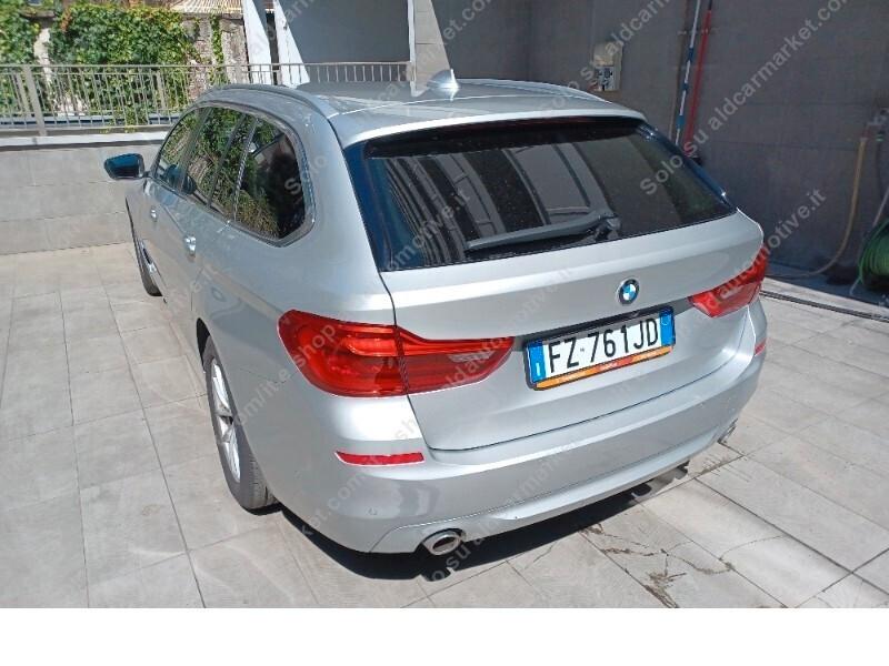 Bmw 518d Touring 150cv Aut. *FULL OPT.* da VETRINA