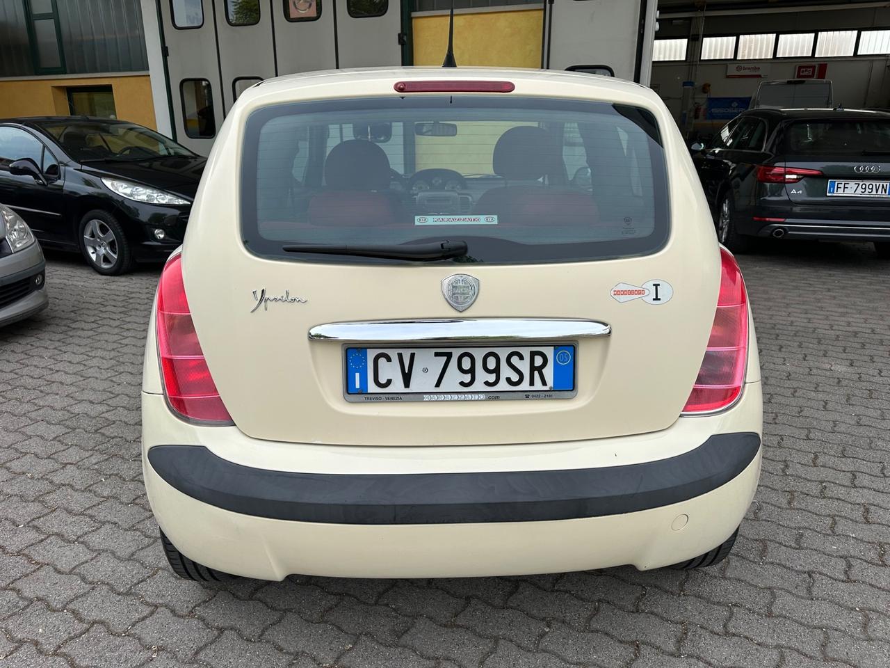 Lancia Ypsilon 1.2 Argento