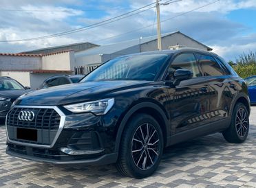 Audi Q3 Business 2.0 TDI 150CV s-tronic 35