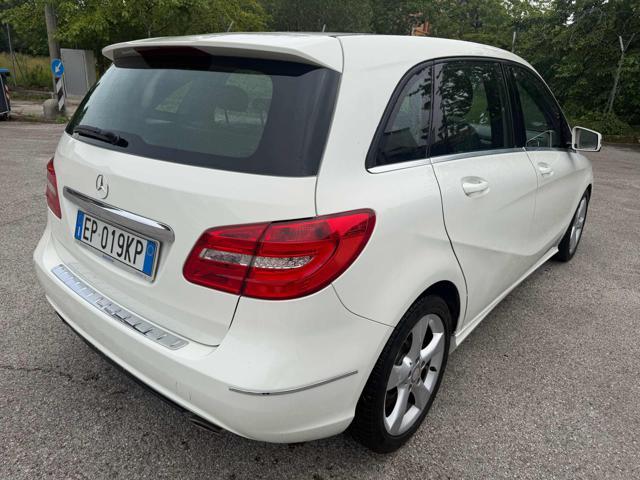 MERCEDES-BENZ B 180 BlueEFFICIENCY Premium senza nessun lavoro da fare