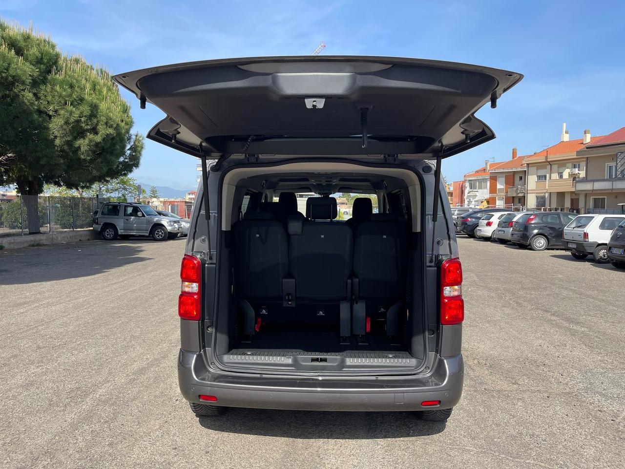 Peugeot Traveller 2.0 Blue HDI Active #10681