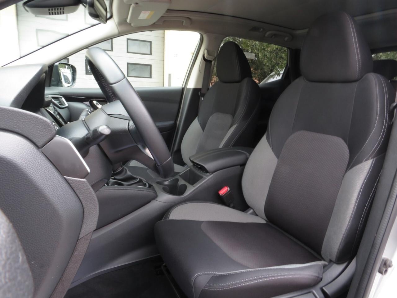 Nissan Qashqai 1.3dig-t N-Connecta 160cv tetto panorama/camera360