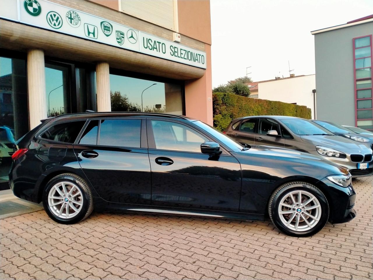 BMW 318 D TOURING G21 MHEV 48V SEDILI SPORTIVI / PELLE NERA /LED /VETRI PRIVACY