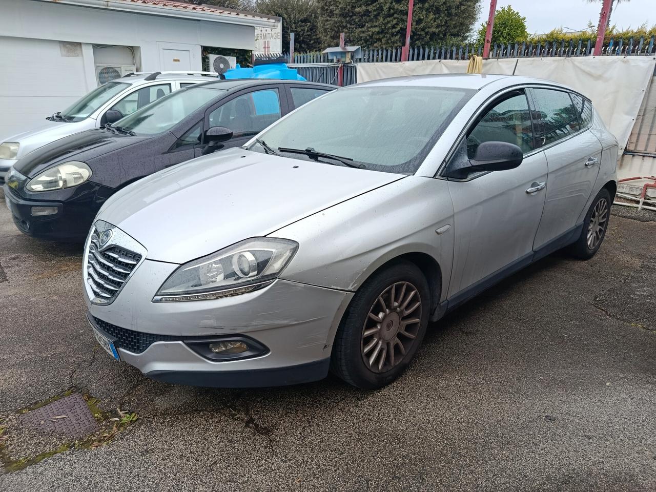 Lancia Delta 1.4 T-JET GPL