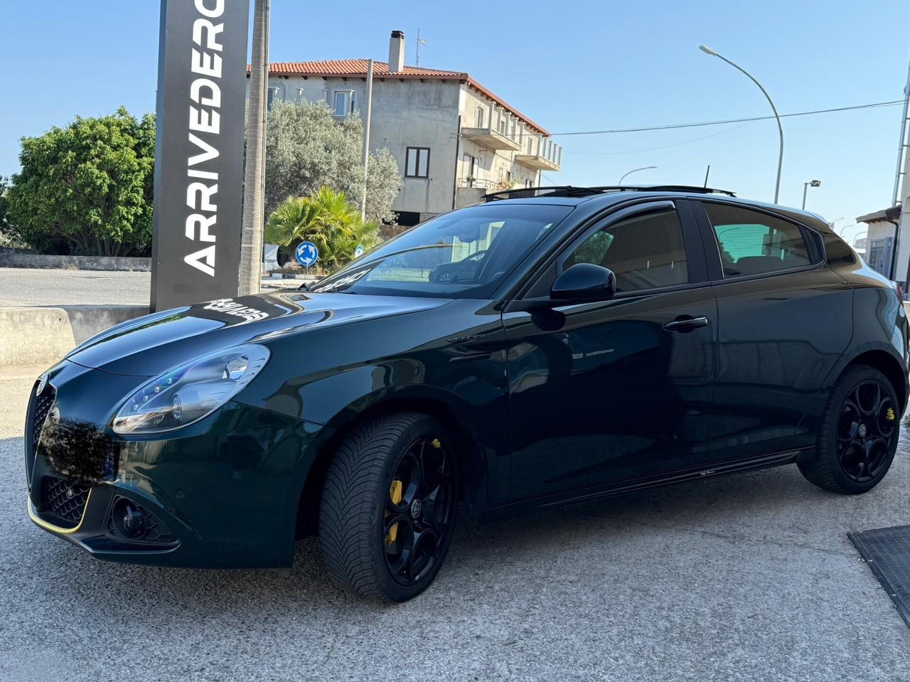 ALFA GIULIETTA VELOCE TOTAL BLACK TETTO APRIBILE