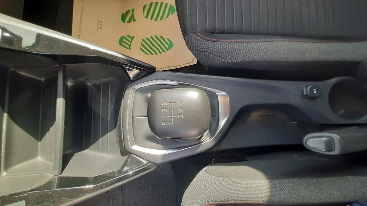 Peugeot 2008 PureTech 100 S&S Allure