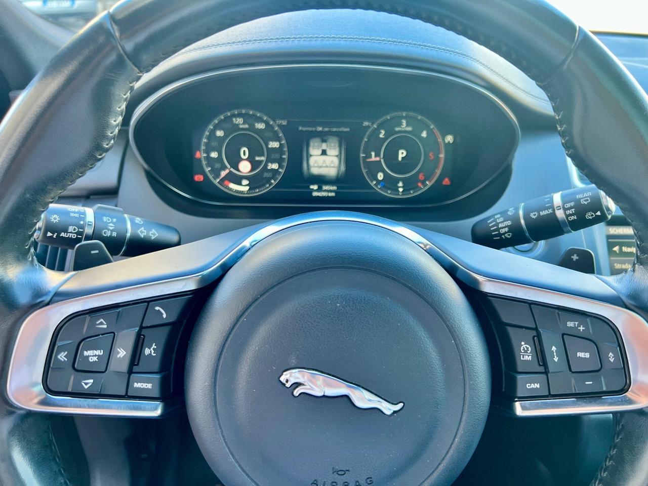 Jaguar E-Pace 2.0D 180 CV AWD aut. R-Dynamic SE