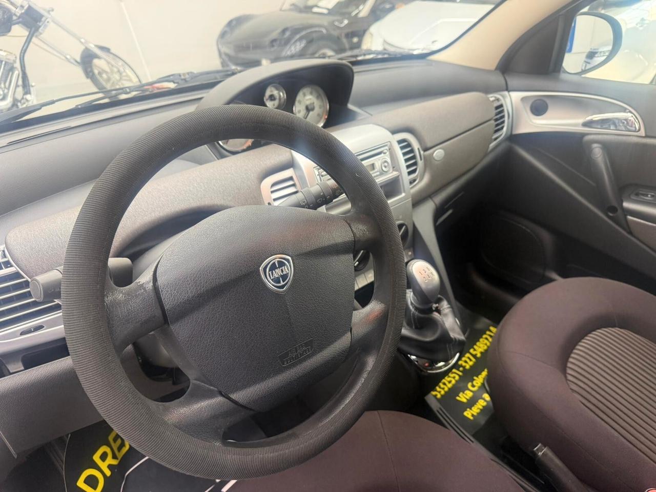 Lancia Ypsilon 3p. 69Cv -Benzina -Ok Neopatentati