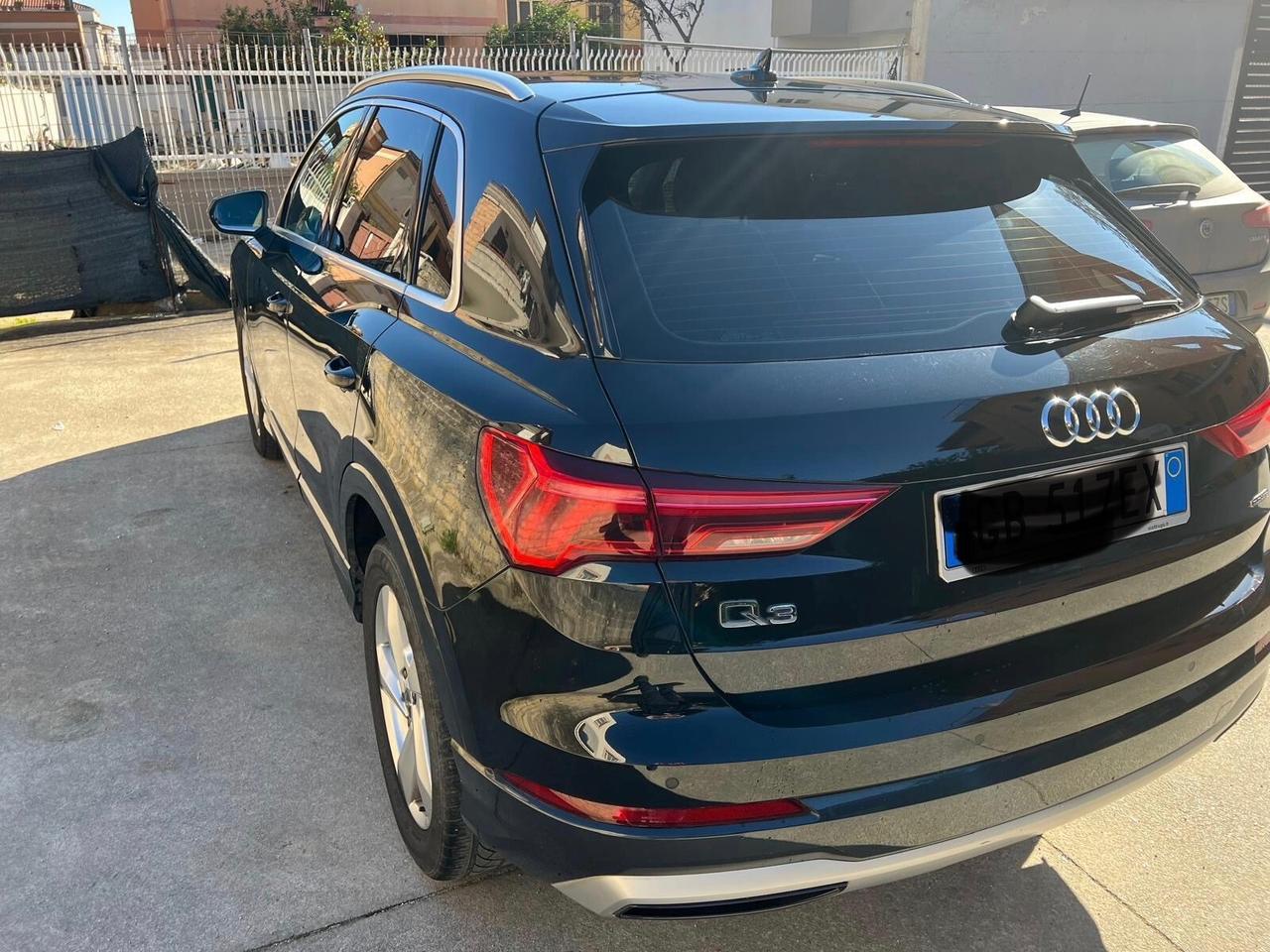 Audi Q3 40 TDI quattro S tronic Business Advanced