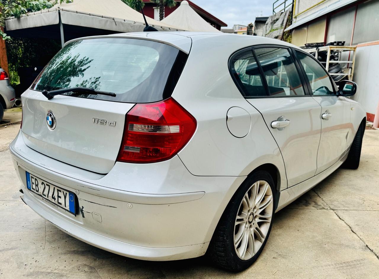 Bmw 118d cat 5 porte Futura ( motore da fare picchia)