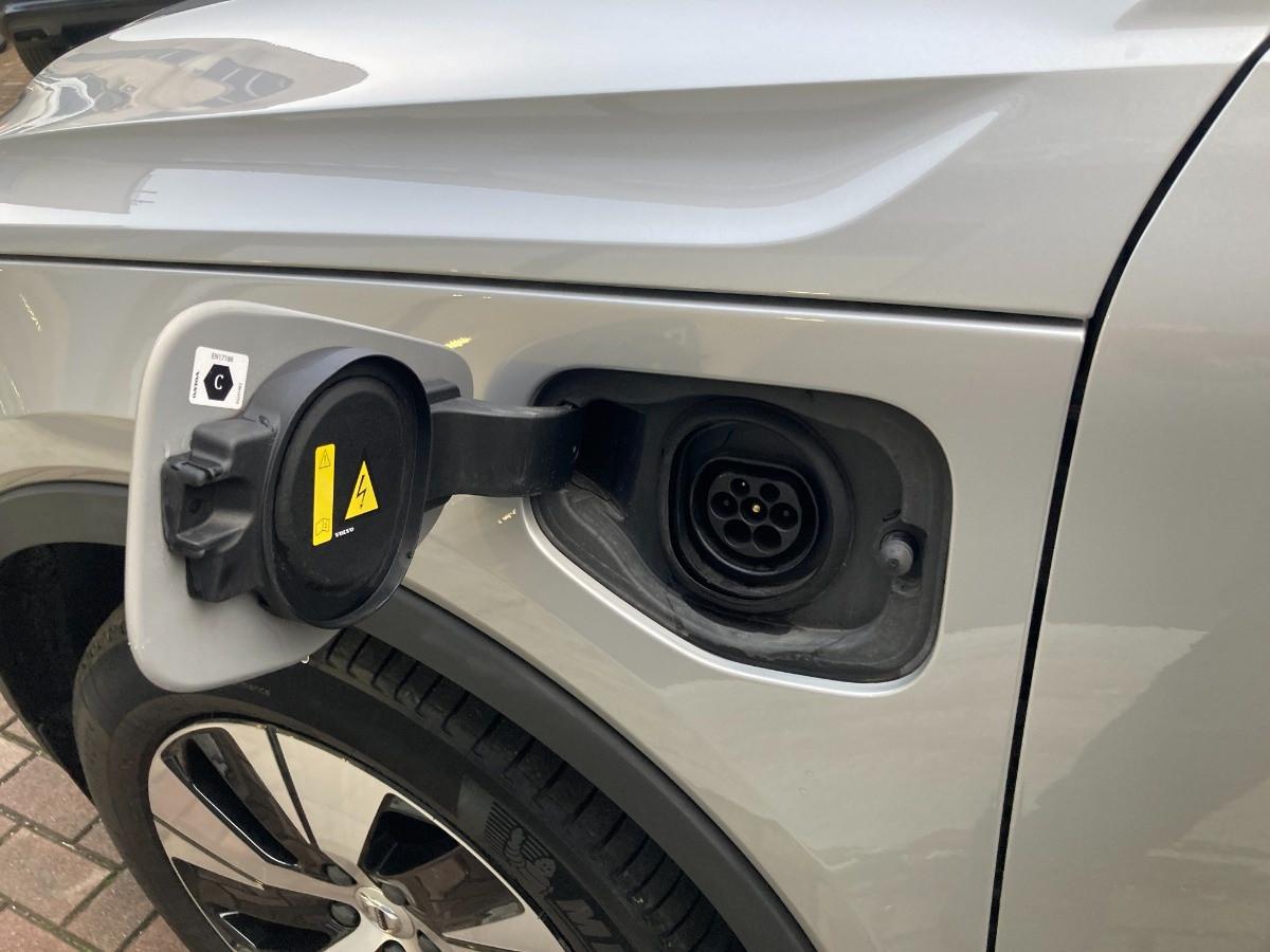 VOLVO XC40 1.5 T4 recharge phev Core auto