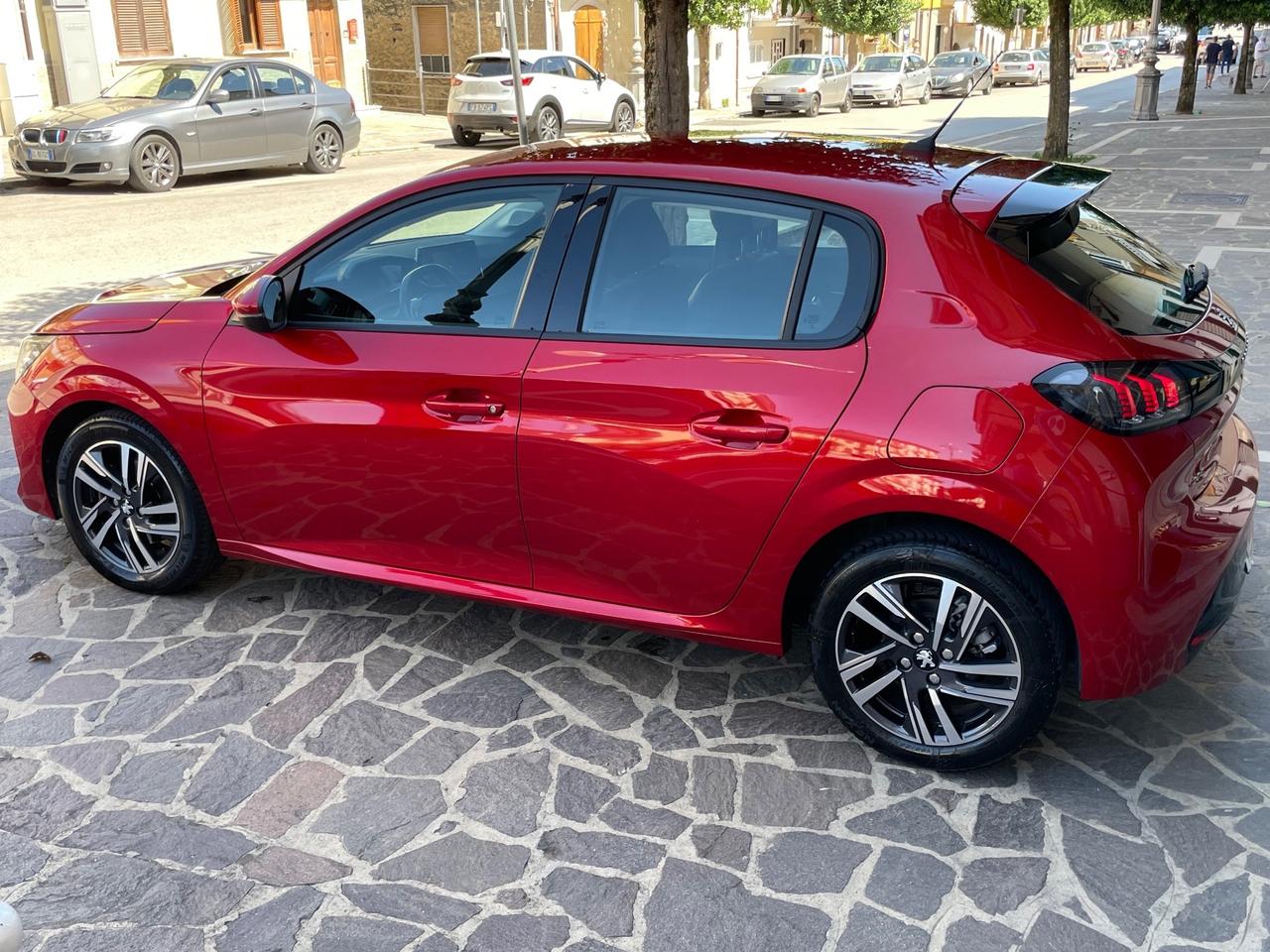 Peugeot 208 BlueHDi 100 Allure Navi Pack COCKPIT 3D