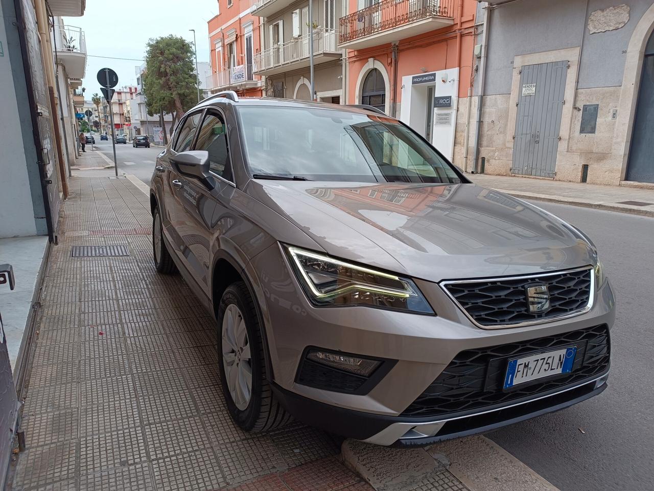 Seat Ateca 1.6 TDI 115 CV full optional navi camera