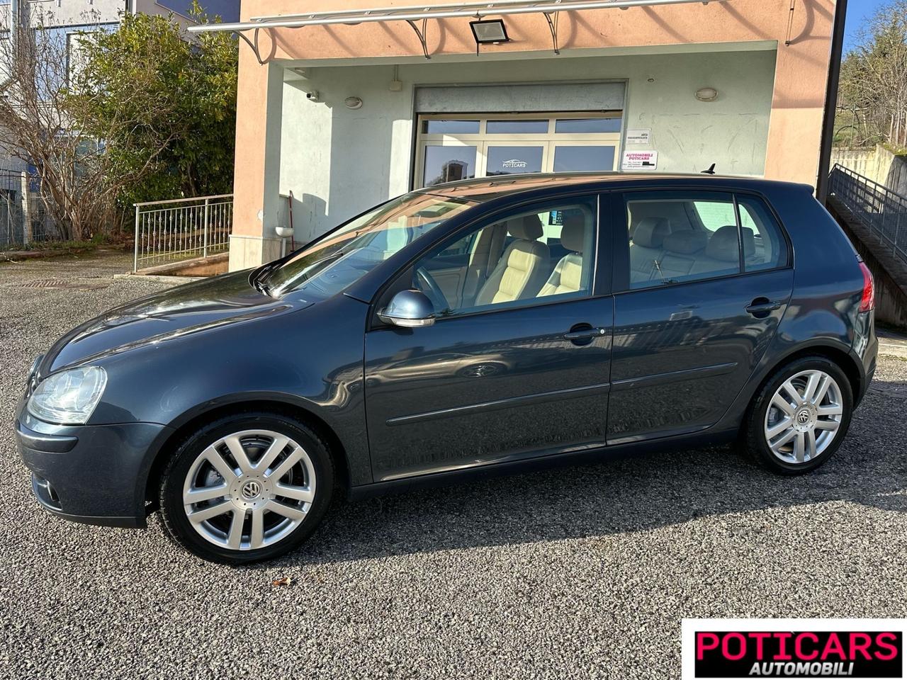 Volkswagen Golf 2.0 16V TDI 5p. Sportline