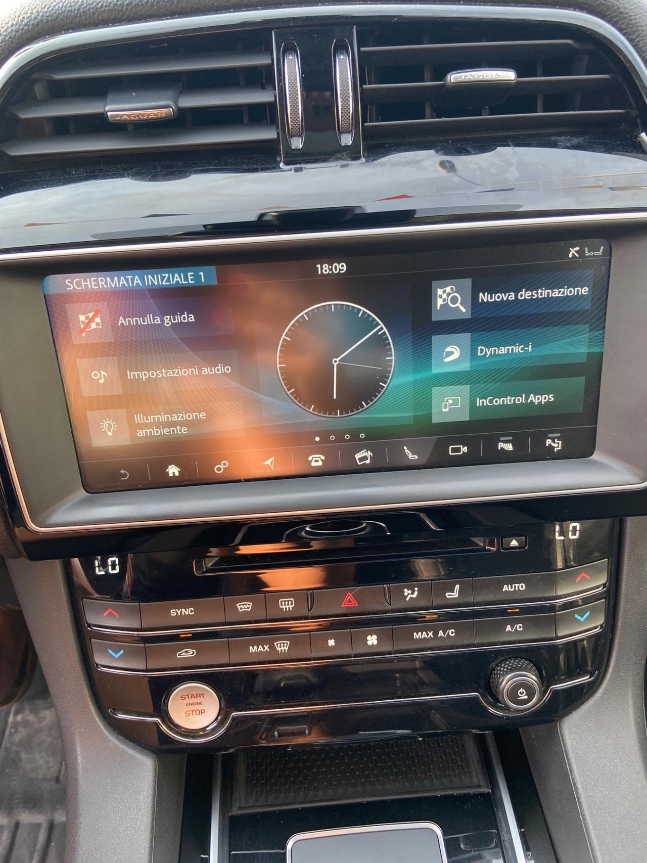 Jaguar F-Pace 2.0 D 180 CV Pure AUTOMATICO