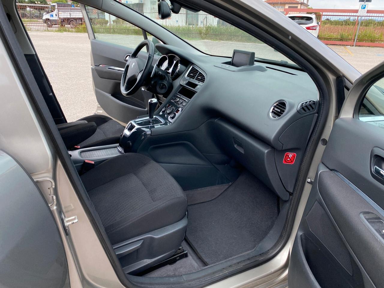 Peugeot 5008 1.6 HDi LEGGI BENE!