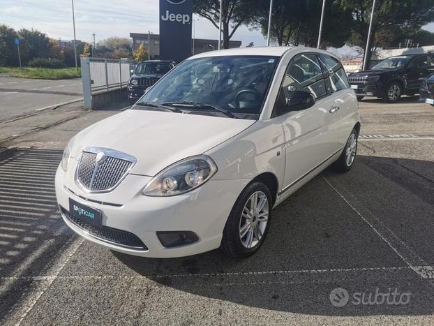 Lancia Ypsilon 1.2 69 CV Unyca