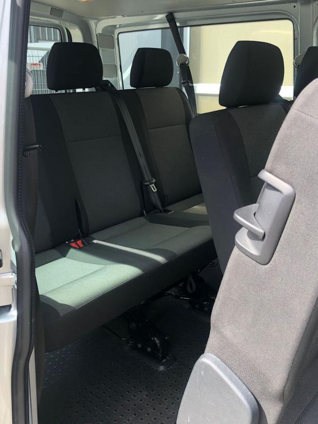VOLKSWAGEN Transporter 2.0 TDI 102CV 9 Posti NOLEGGIO