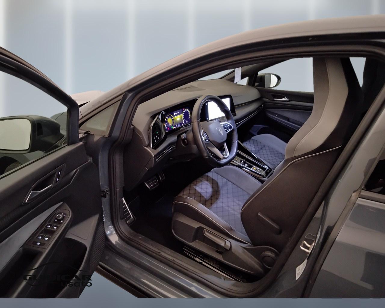 VOLKSWAGEN Golf VIII 2020 - Golf 1.5 etsi evo R-Line 130cv dsg
