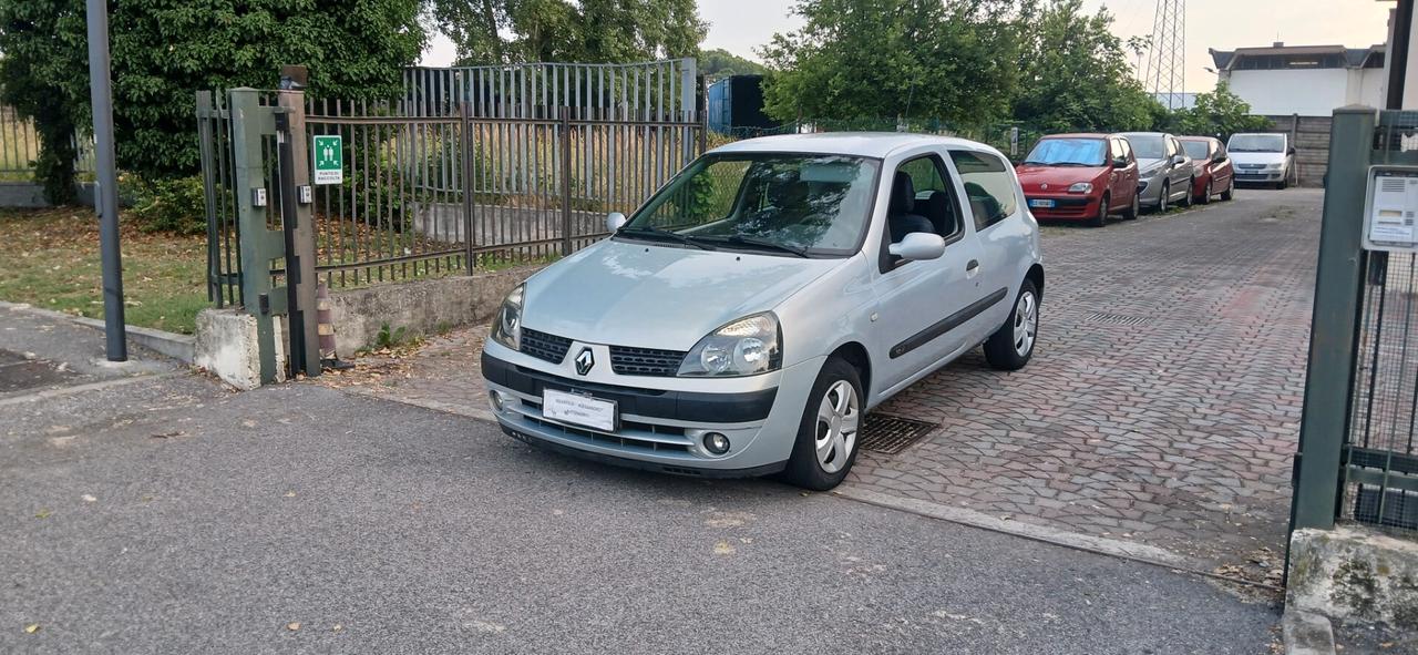 Renault Clio 1.2 cat neopatentati benzina