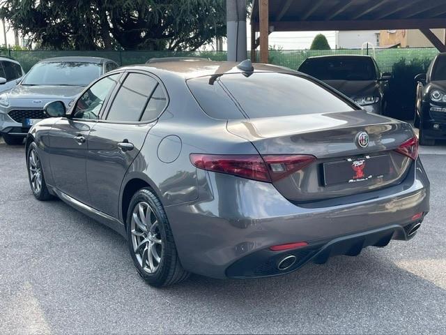 Alfa Romeo Giulia 2.2 Turbodiesel 210 CV AT8 AWD Q4 Veloce