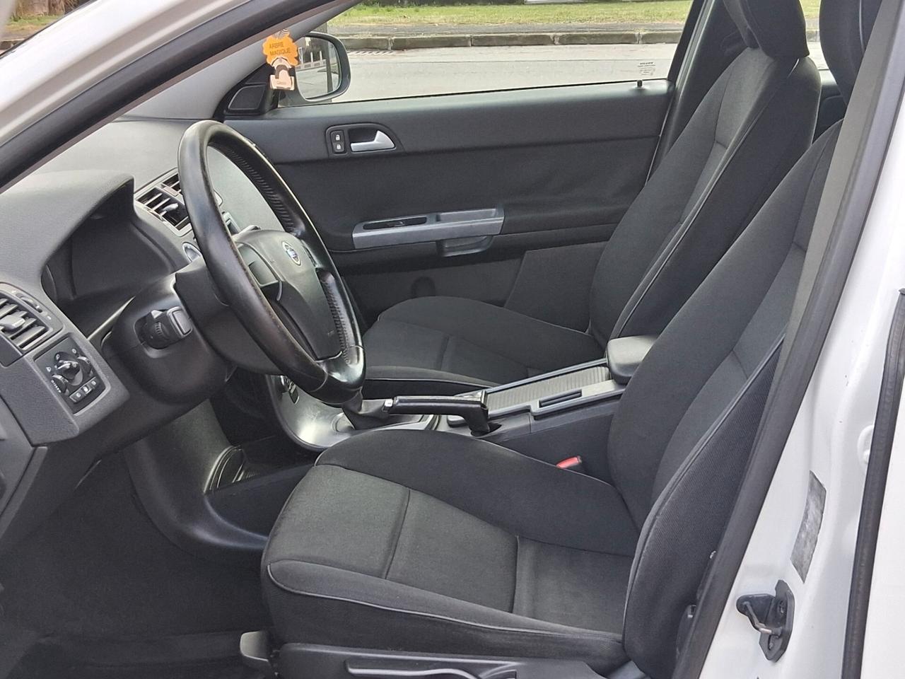 Volvo V50 D4 Geartronic R-design