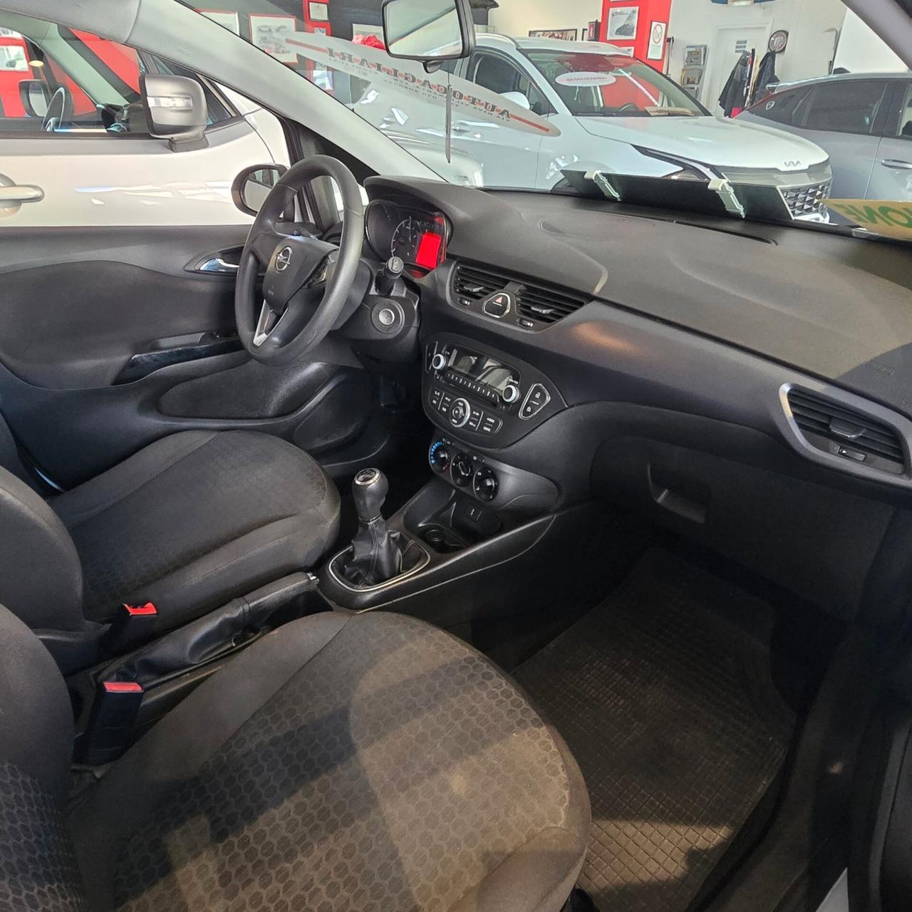 68.000 km - unico proprietario - Opel Corsa 1.2 69cv 5 porte n-Joy