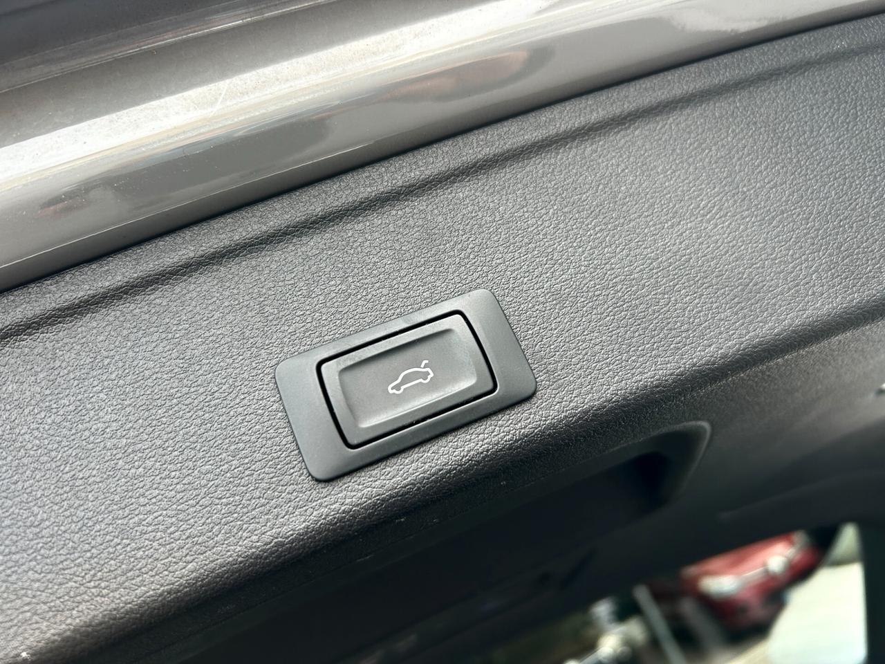 Audi A4 Avant 40 g-tron Stronic Business Adv 22