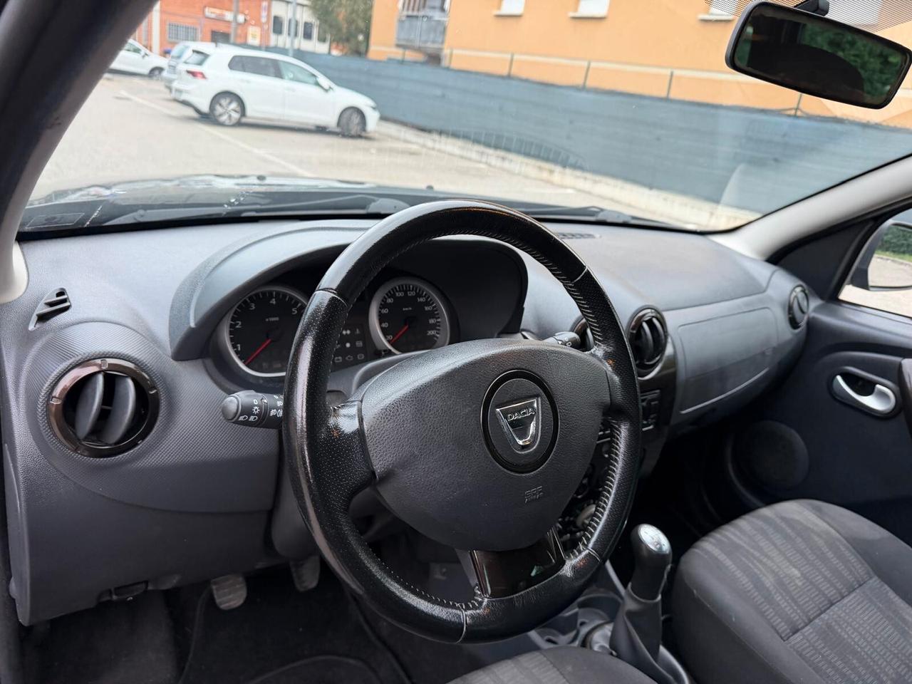 Dacia Duster 1.6 - NEOPATENTATI - 12 MESI DI GARANZIA -