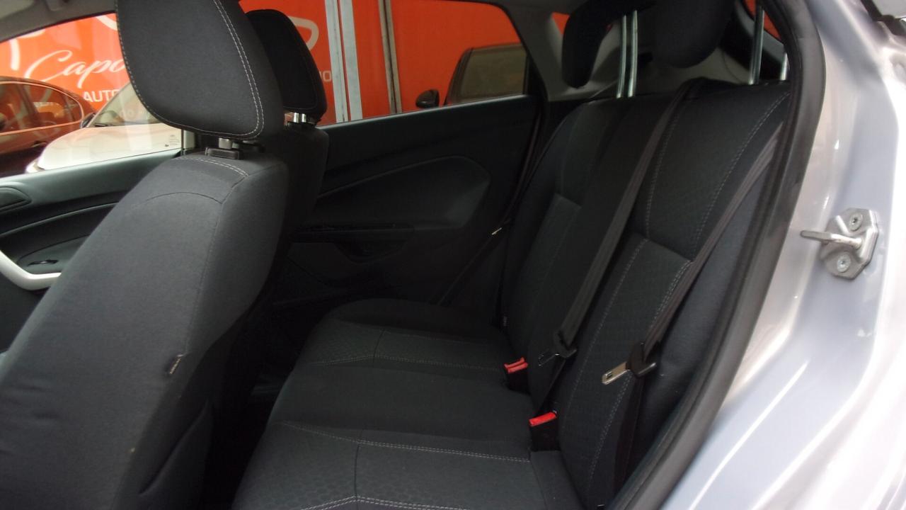 Ford Fiesta 1.4 TDCi 5p. Titanium