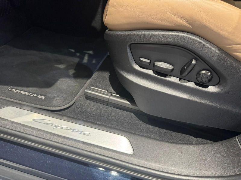 Porsche Cayenne Cayenne E-Hybrid 3.0 V6 - IVA Esposta