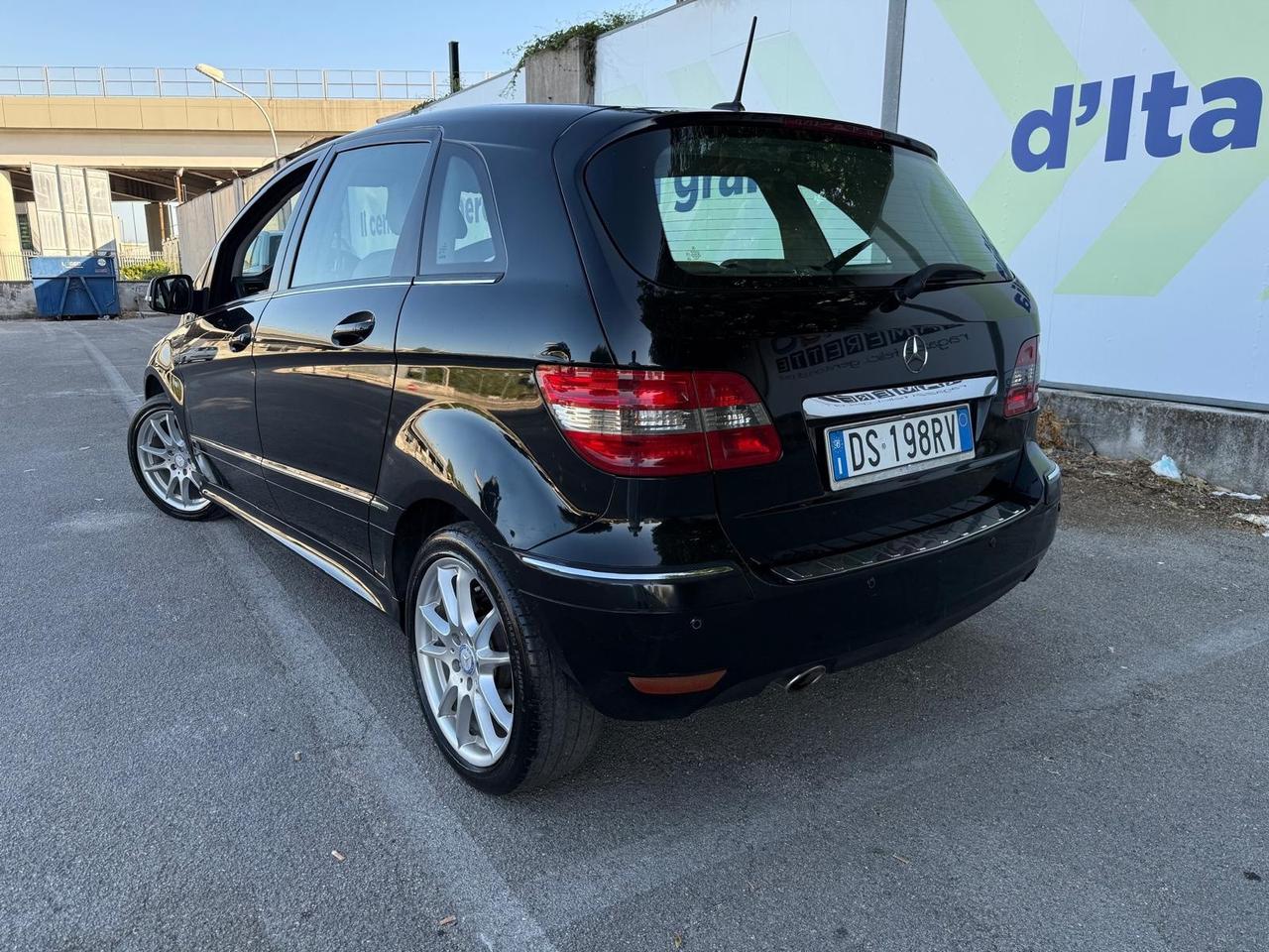 Mercedes-benz B 180 CDI Premium 109cv in perfette condizioni
