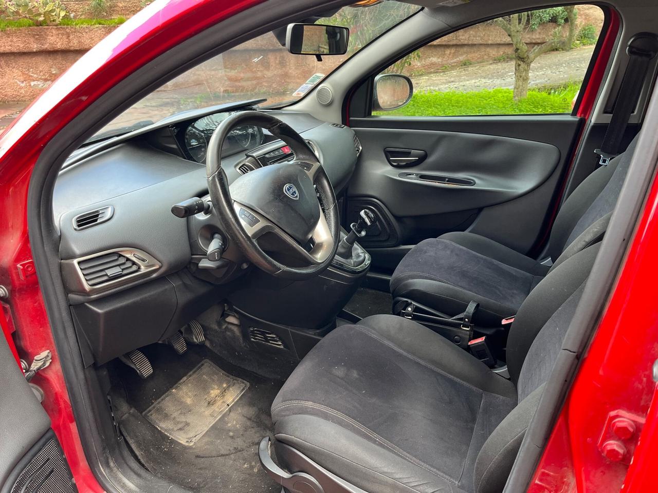 Lancia Ypsilon 1.2 - 2015