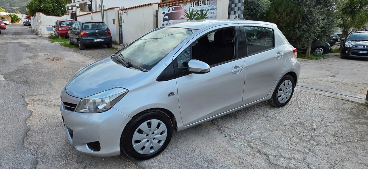 Toyota Yaris 1.0 LOUNGE 5 PORTE UNICA PROPRIETARIA