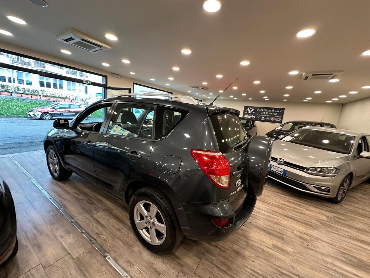 Toyota RAV4 2.2 D-4D 136 CV Luxury