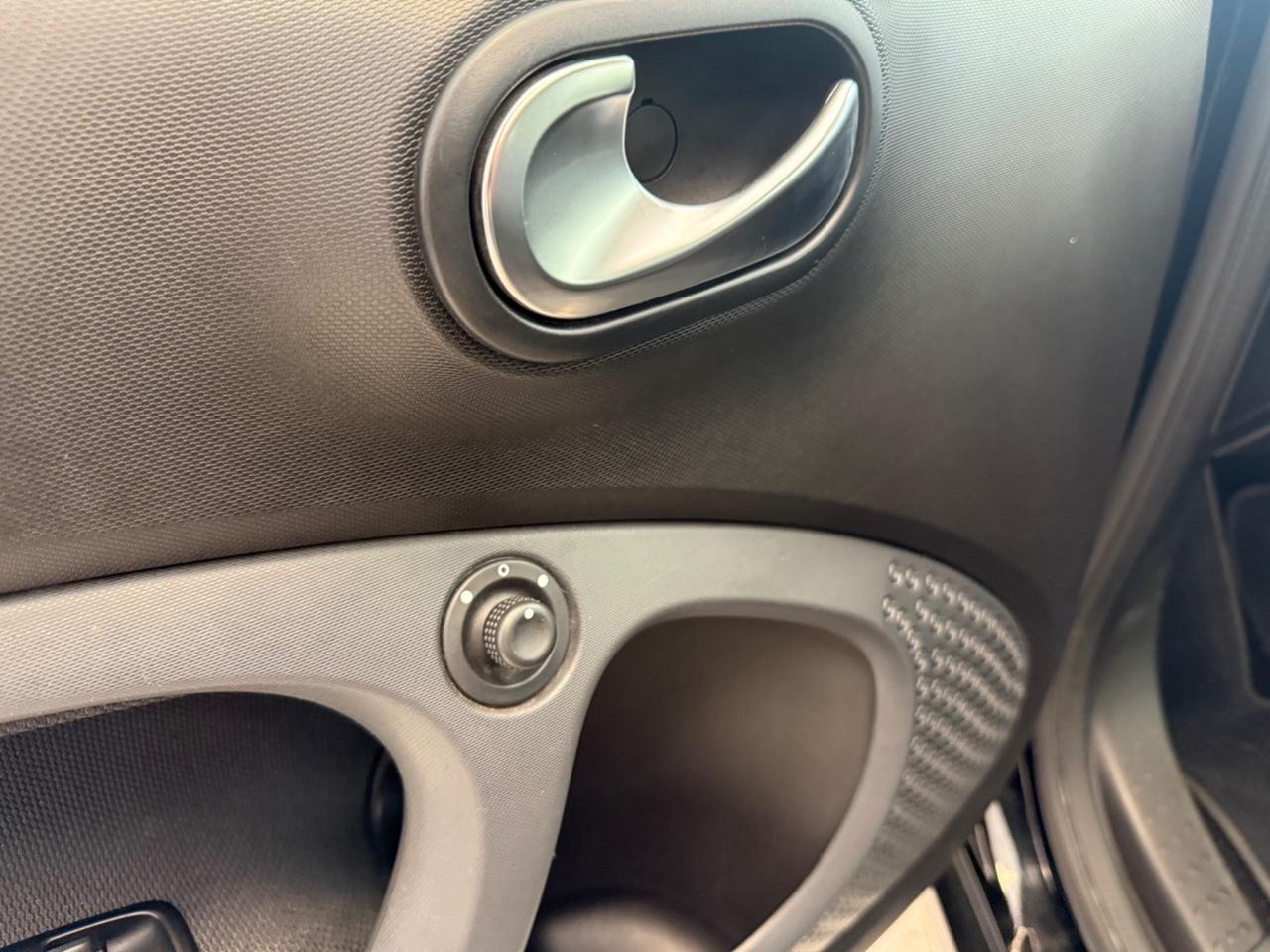 SMART FORTWO FULL OPTIONAL LED VIRTUAL JBL SEDILI RISCALDABILI