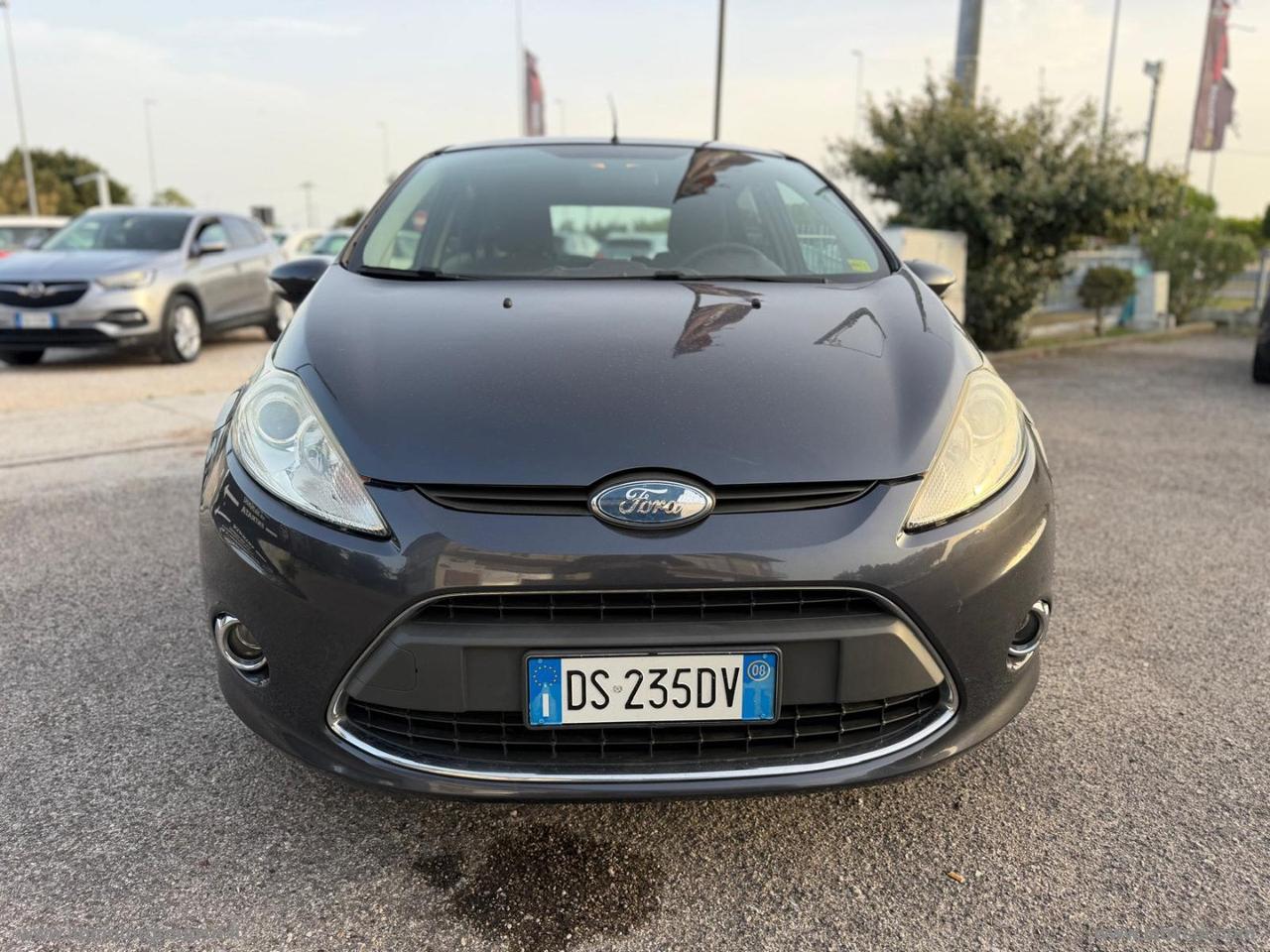 FORD Fiesta 1.2 16V 5p. Titanium