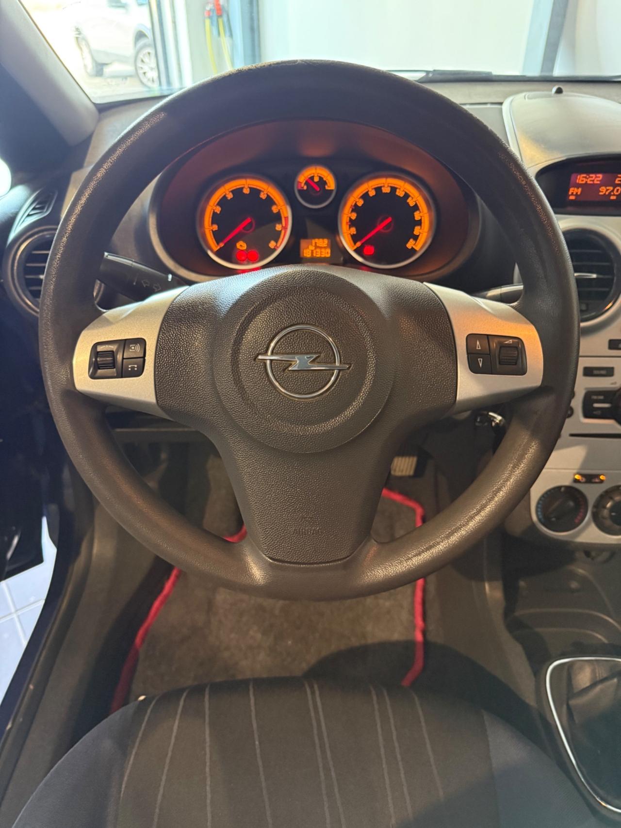 Opel Corsa 1.2 5 porte Cosmo