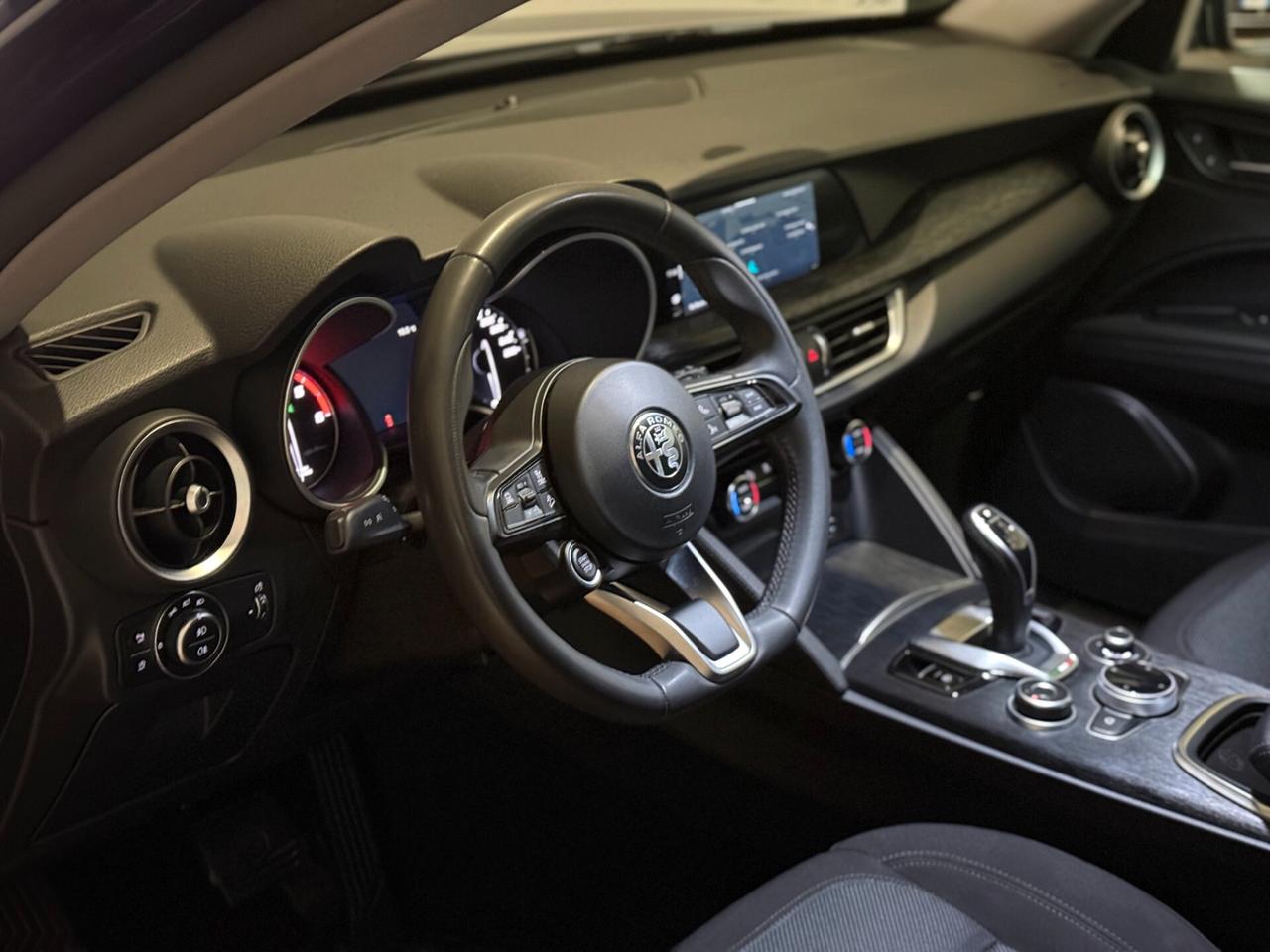 Alfa Romeo Stelvio 2.2 Turbodiesel 160 CV AT8 RWD Business