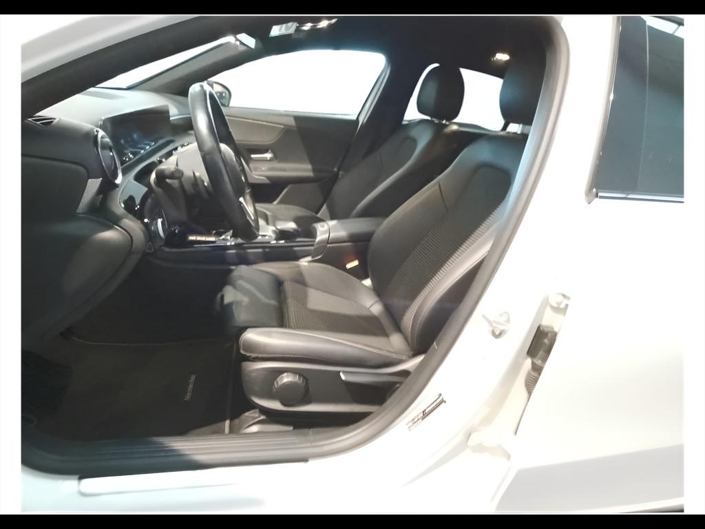 Mercedes-Benz Classe A - W177 2018 - A 180 d Sport auto