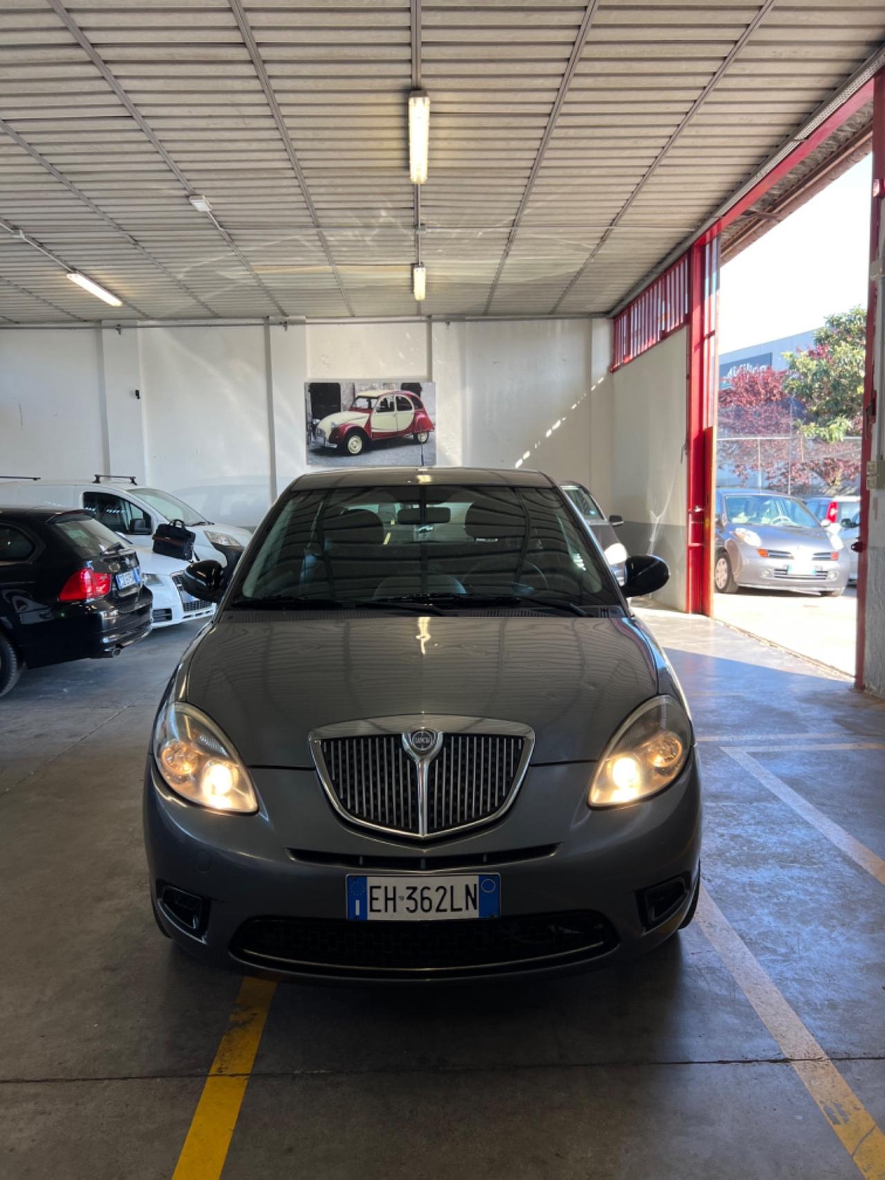 Lancia Ypsilon 1.3 MJT 75 CV Diva