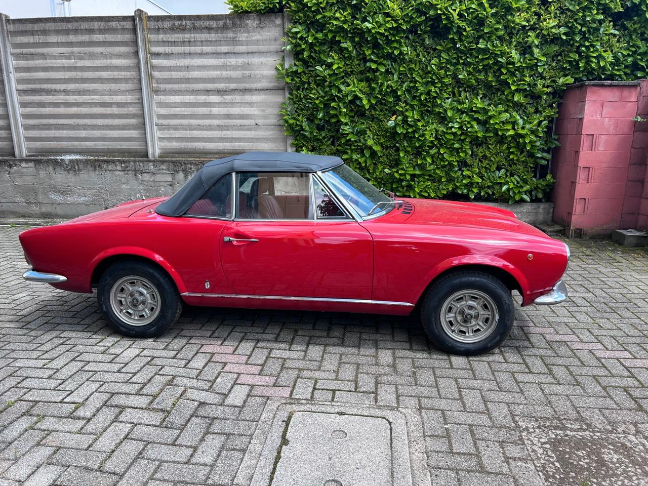 Fiat 124 Spider Sport