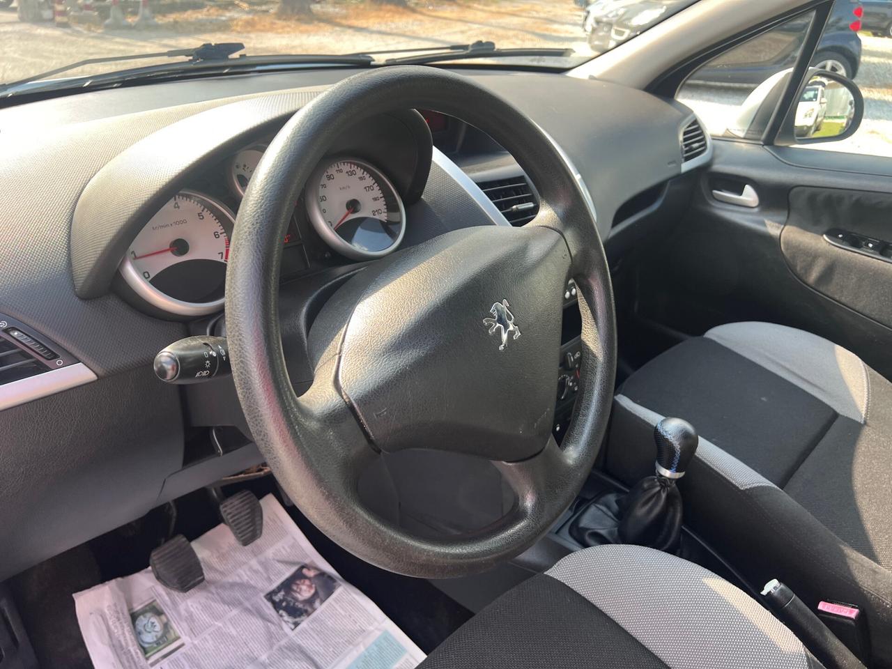 Peugeot 207 1.4 5p.