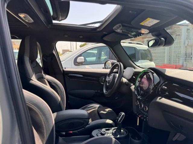MINI Cooper 1.5 Cooper JCW 5 porte Automatico